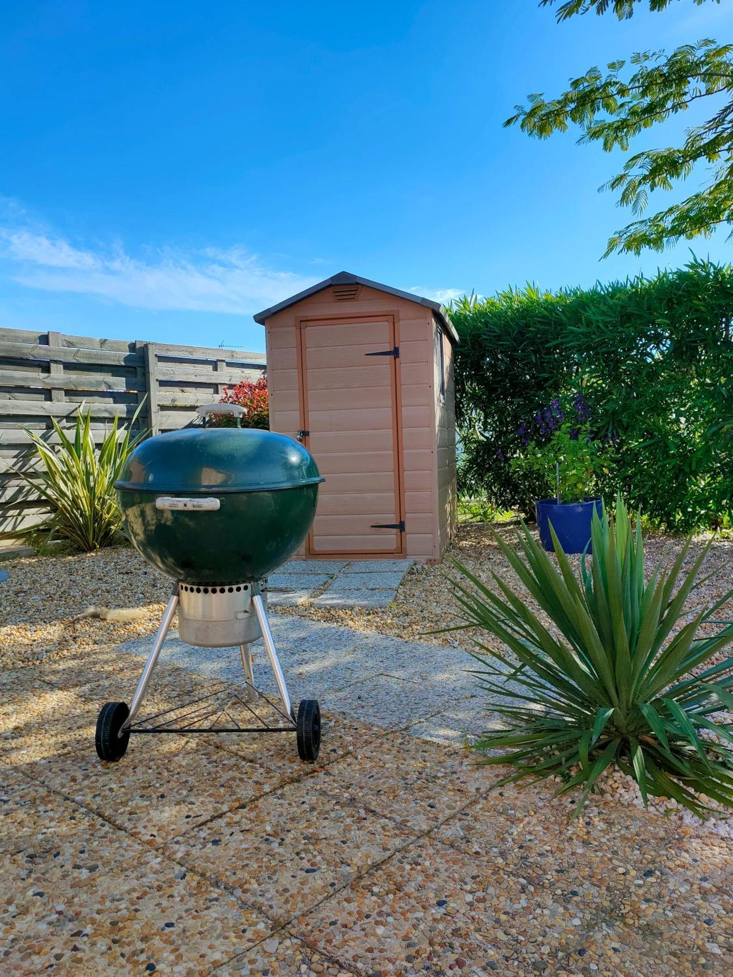 Le Mazet Sooksabai, Confort, Charme Et Decouverte En Petite Camargue Saint-Laurent-dʼAigouze Kültér fotó